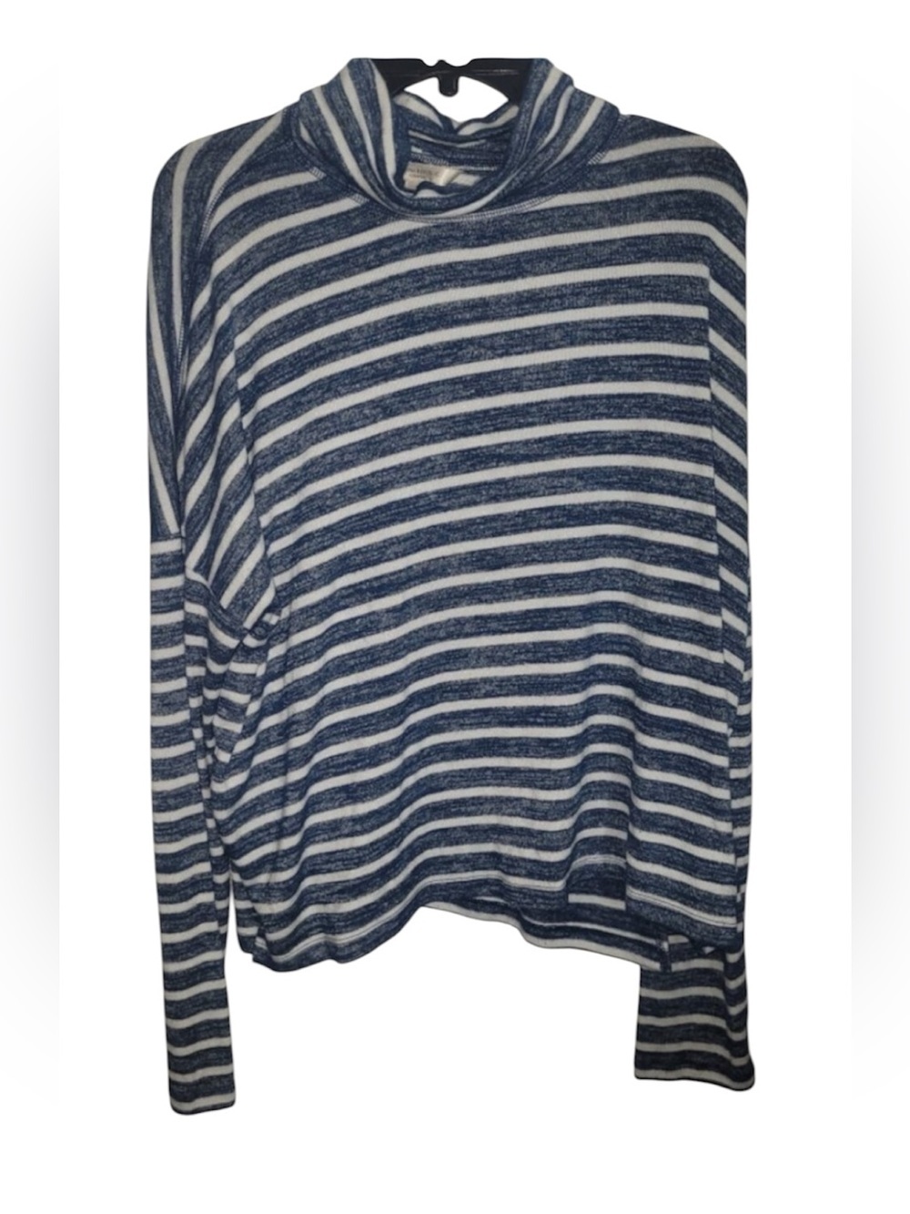 Banana Republic Luxespun XL Sweater - Picture 1 of 3
